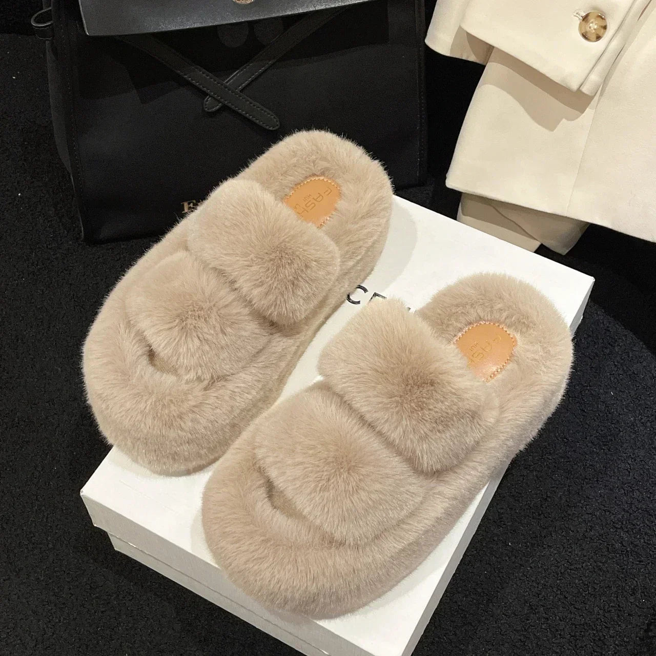 Vivolux | FuzzyElegance - Weiche Hausschuhe für Damen