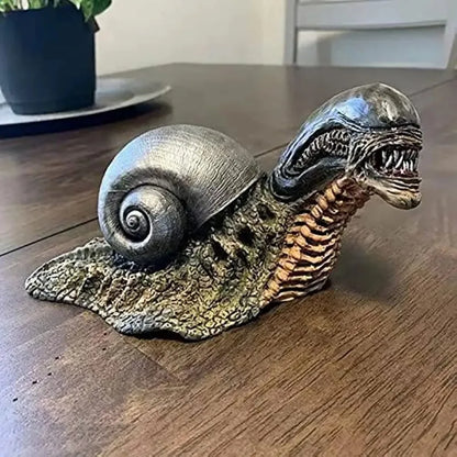 Vivolux | Variation Snail Statue, Resin Evil Snail Sculpture Alien Lover's New Favorite Home Office Decoration Garden Outdoor Decoration