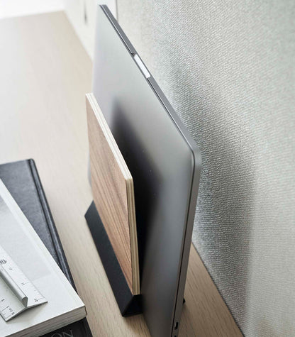 Vivolux | Slim Laptop Stand - Stahl + Holz