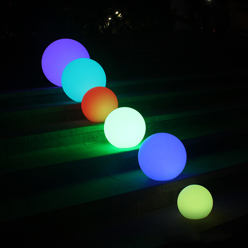 Vivolux | Wetterfestes Kugelförmiges LED Gartenlicht mit 16 Farben und Fernbedienung - Perfekt für Garten, Veranda & Party