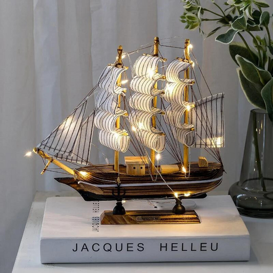 Vivolux | Royaleva Nordic Holz Segelboot Skulptur - LED beleuchtetes Dekorstück, batteriebetrieben
