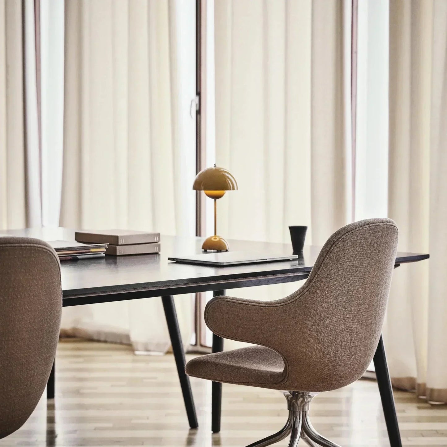 Vivolux | Moderne Tischlampe - Schlicht und Minimalistisch