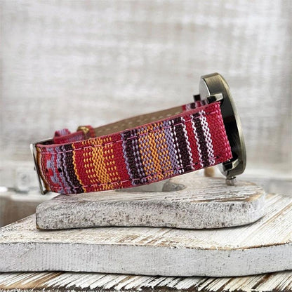 Uhren mit mehrfarbigem Regenbogen-Muster