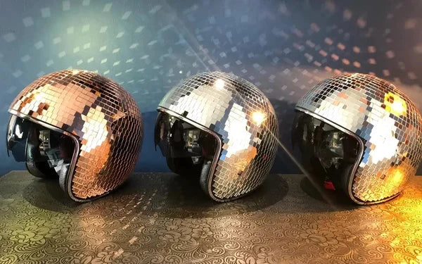 Disco-Kugel-Helm mit einziehbarem Visier