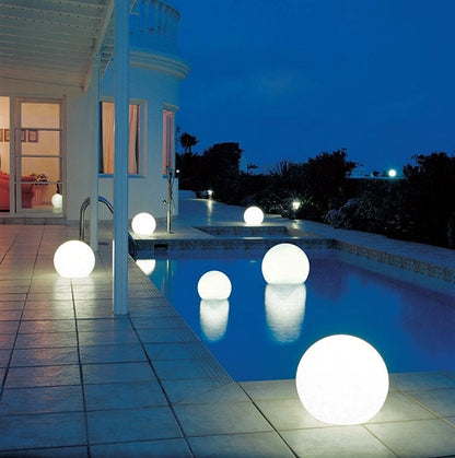 Vivolux | Wetterfestes Kugelförmiges LED Gartenlicht mit 16 Farben und Fernbedienung - Perfekt für Garten, Veranda & Party