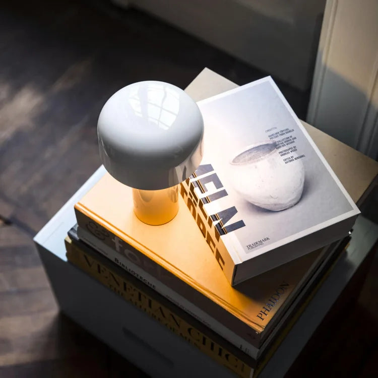 Vivolux | Elegante Tragbare LED Tischlampe mit Farb-einstellungen