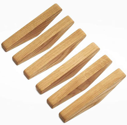 Scandi Set aus 6 Holzkleiderhaken