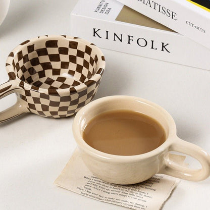 Vivolux | Keramiktasse mit unregelmäßigem Schachbrettmuster