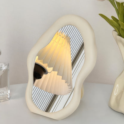 Vivolux | Irregulärer Blob Schminkspiegel