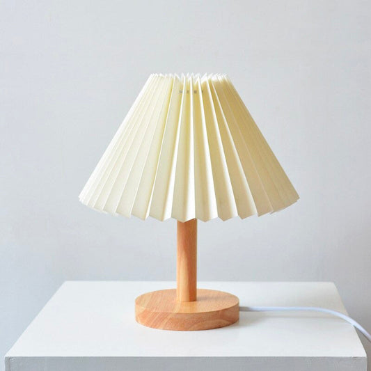 Vivolux | Holz Nachttischlampe mit gefaltetem Schirm