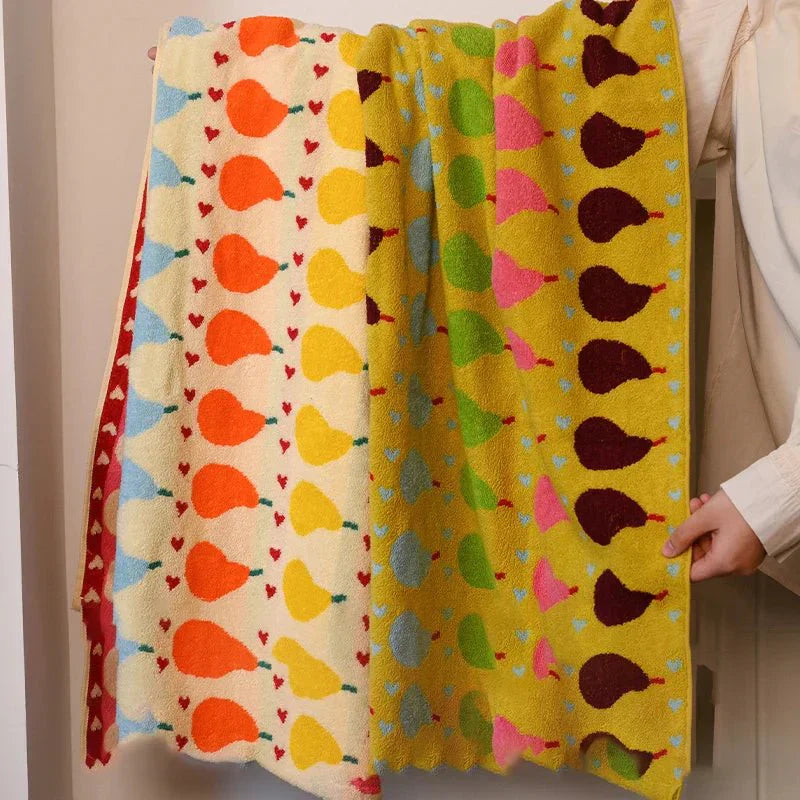 Vivolux | Weiches Kinderhandtuch aus Baumwolle mit Birnen-Motiv