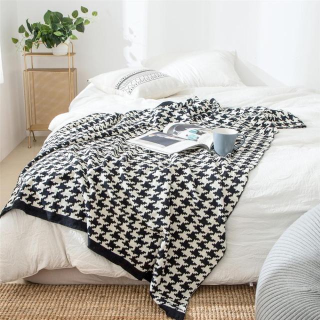 Vivolux | PlaidLuxe Houndstooth Kuscheldecke | Kariertes Design | Weich & Gemütlich | Verschiedene Größen