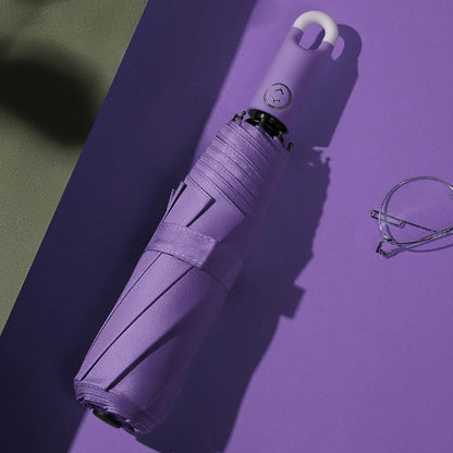 Dreifacher, selbstöffnender und einziehbarer Regenschirm mit Schnalle