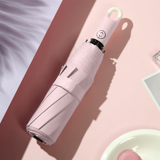 Dreifacher, selbstöffnender und einziehbarer Regenschirm mit Schnalle