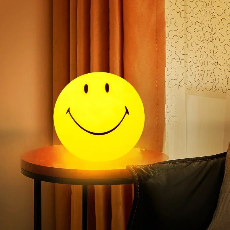 Vivolux | Smiley-Nachtlicht mit wiederaufladbarer LED und Touch-Schalter