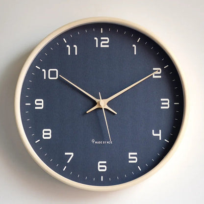 Vivolux | Minimalistische Wanduhr | Metall & Harz