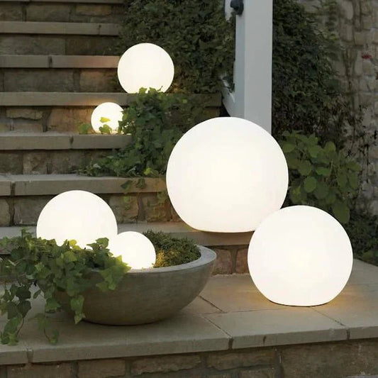 Vivolux | Outdoor Globe Light - Kabellos, Wetterfest, 16 Farben LED Kugelleuchte